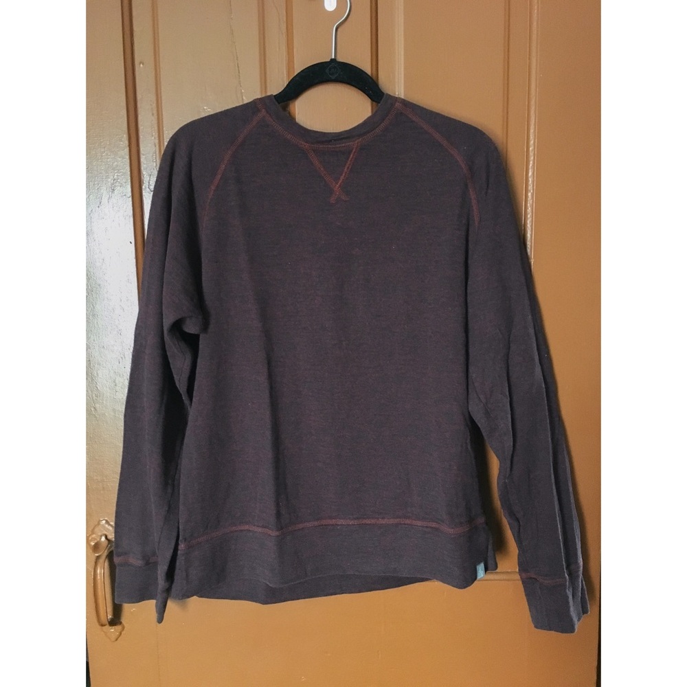 The North Face longsleeve